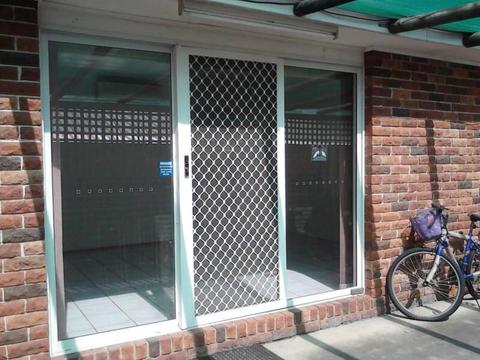2 Bedroom Half House For Lease - 10 Mins Walk To Blacktown Station