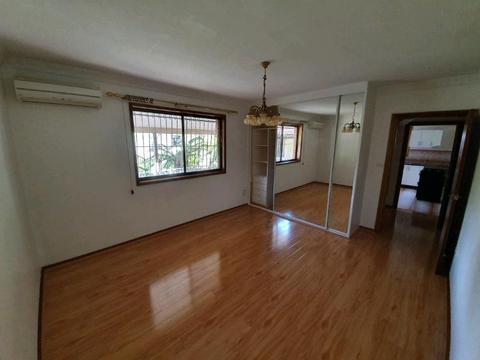 2 bedroom house For Rent - 1km to station