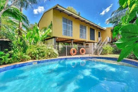 4 Bed Tropical Eco house with Pool