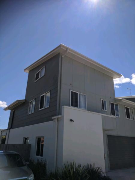 Large town house for rent in Ormiston - Break Lease - $540 per we