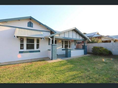 Large Lovely 2 Bedroom Bungalow House for Rent in West Hindmarsh