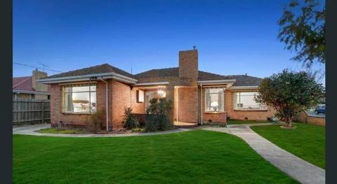 4 bedroom house available in Bentleigh - UNFURNISHED