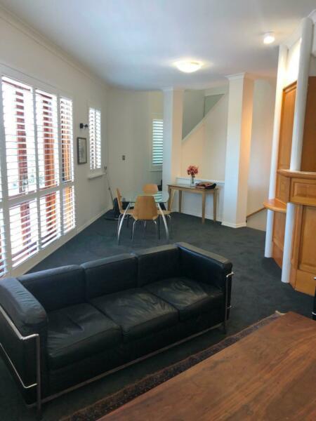 Stunning fully renovated 2 BRM apartment North Fremantle