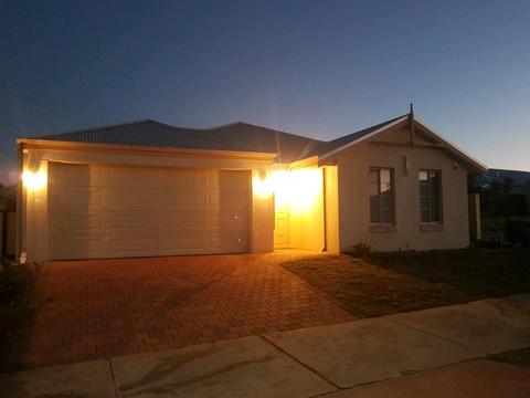 4x2x2. House in Ellenbrook to Rent