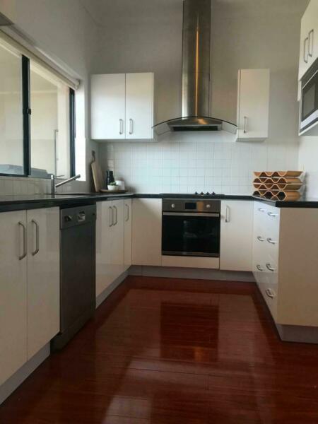 Great 3 Bedroom Home available (Freo area) for short/long term lease