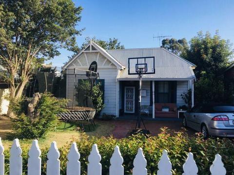 Old cottage with flexible tenancy-located in West Leederville