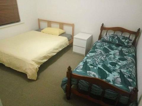 2 x Beds Large Room In Friendly St Kilda Flatshare All Bills Incl