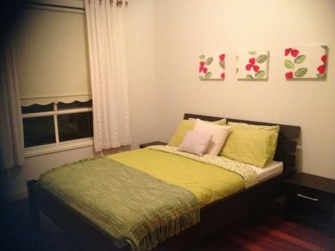 Room available in Point Cook
