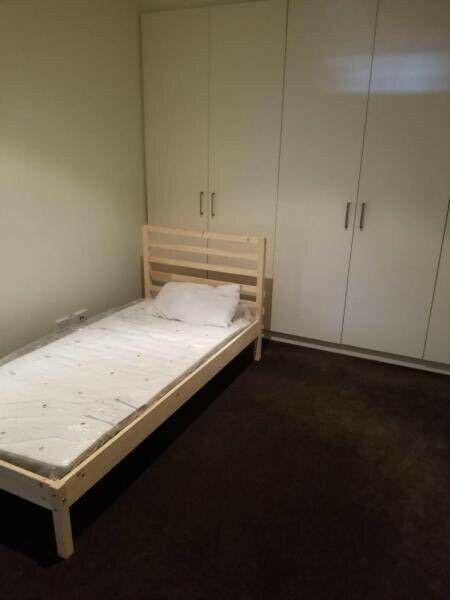 Roomshare close to Southern Cross Station