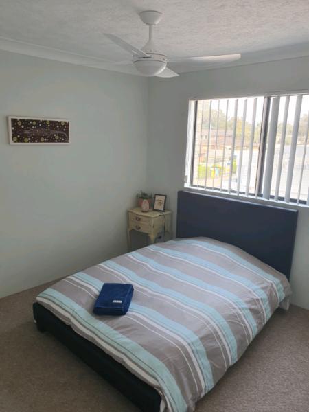Single Room in 2bed unit with female