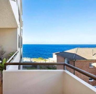 BEAUTIFUL 2bd apartment right next to ocean with views