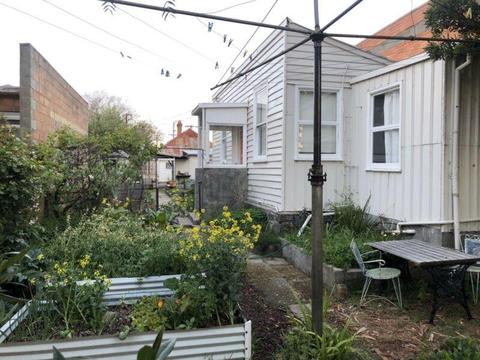 Rustic garden granny flat for rent in Jan & Feb 2020