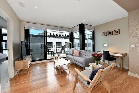 CBD A'Beckett St Large Furnished One Bedroom Apartment $790 per week