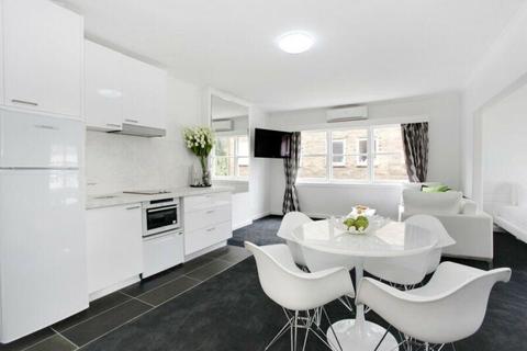 Close to South Yarra train station, Extra Large fully furnished studio