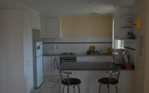 **Excellent Room in a two bedroom renewed unit at Pearce Woden**