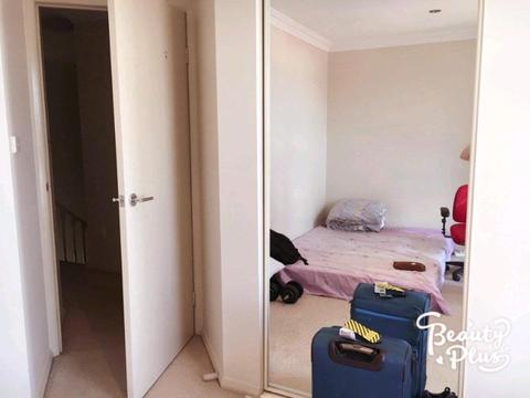 185 Room for rent at central Gungahlin (included bills)