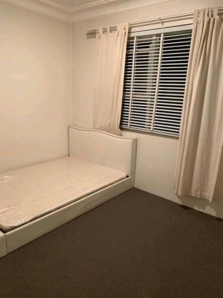Room available in Cronulla / Nepalese
