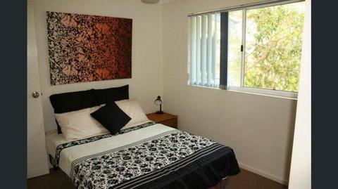 one bedroom shared accommodation at meadowbrook for $190pw 1w free