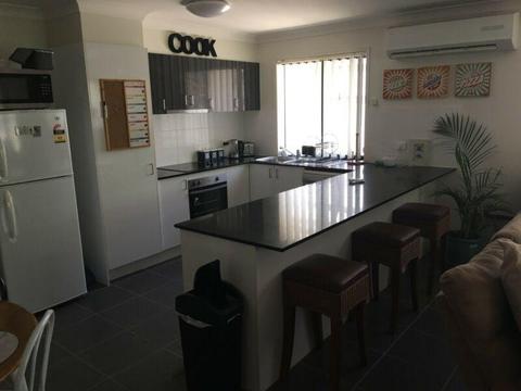 Room For Rent Coomera