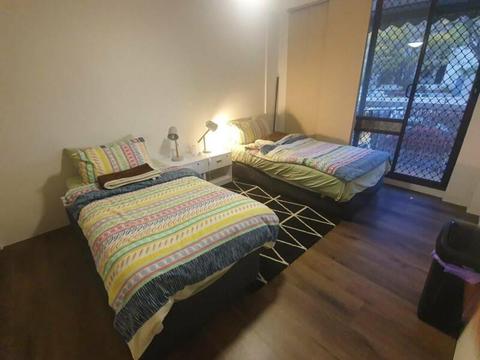 Spring Hill-Shared room for one female/$140pw - all bills included