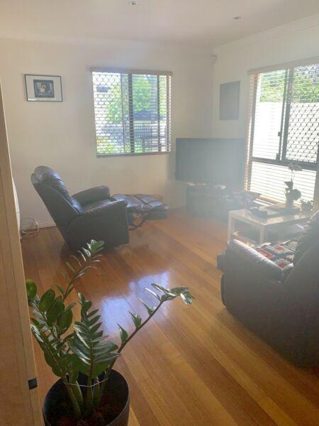 Share house Indooroopilly $250