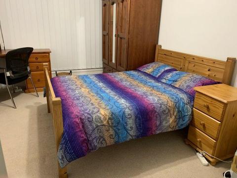 Room to rent - female only