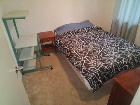 Clean tidy bedroom No share single person prefer caboolture South