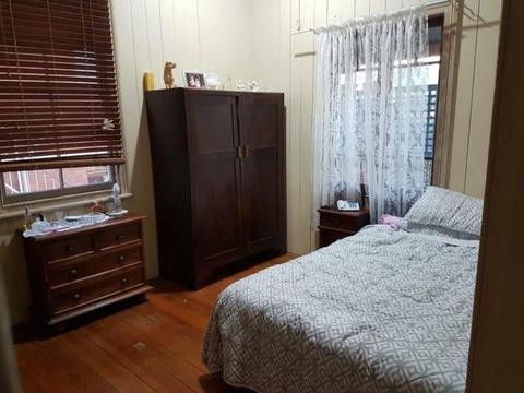 A room for rent in share-house