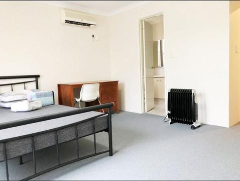 2 Large rooms in IDEAL! location next to Curtin University