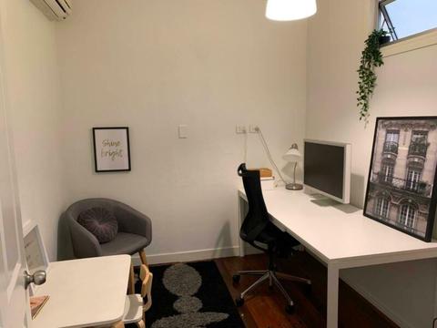 PROFESSIONAL OFFICE SPACE FOR LEASE / RENT