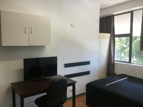 Fully furnished apartment in the heart of Brisbane. All bills included