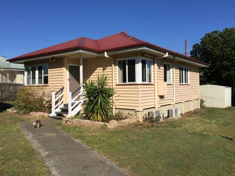 House in zillmere for rent--short term