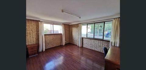 Perfectly positioned & Fully Furnished in Robertson