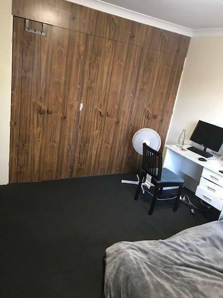 $195 Unit to Rent in central Toowong