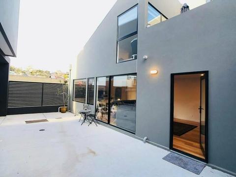 Luxurious townhouse in Hobart CBD