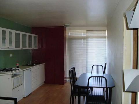 Furnished 1brm unit, Tenth Ave, near Inglewood border