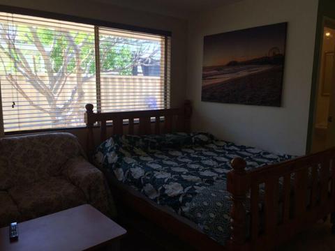 one bedroom granny flat in canning vale for rent