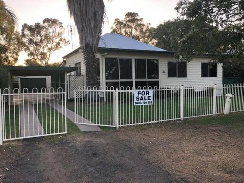 House in country town Dalby Going Cheap Just Renovated Huge Deck