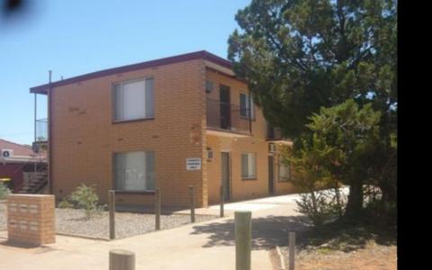 Investment property Whyalla - 6 Units (returning 8.9%)