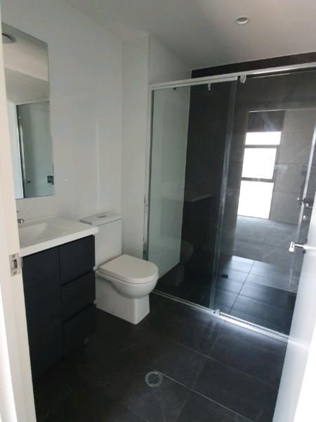 ROOM WITH ATTACHED BATHROOM For FEMALES