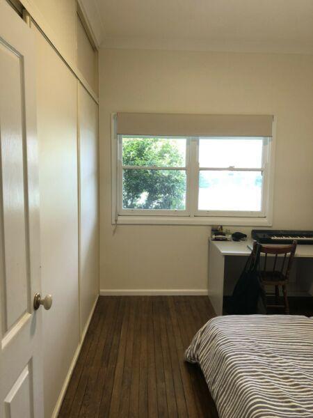 Spacious Room in Thirroul For Rent