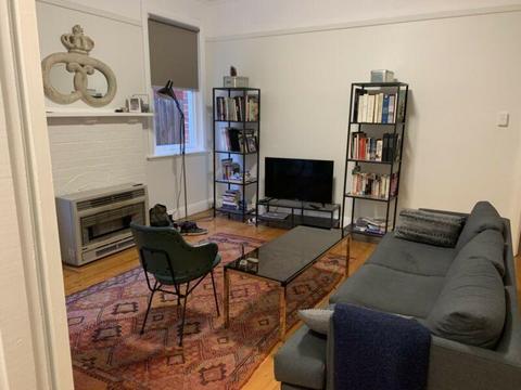 Beautiful room for rent in Elwood/St Kilda border !