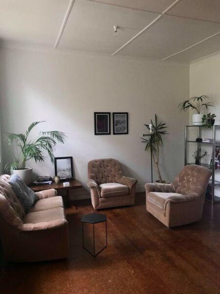 Two rooms available in centre of Northcote