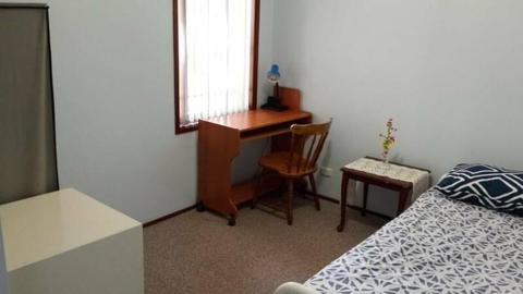 Furnished room available in Palmerston (females only)