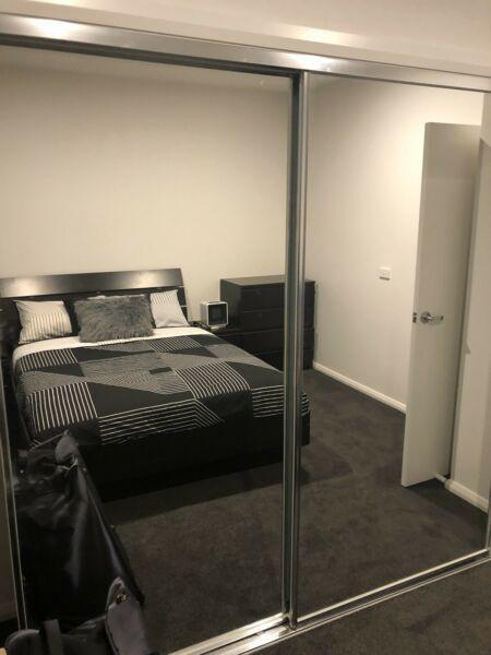 Room with Own bathroom for rent next to Shopping centre