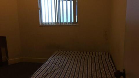 A quiet room 10min walk from Hurstville station