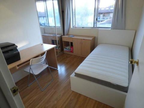 A Beautiful Single Room with furniture including all bills for rent