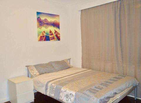 En-suite room for couples, 8 min from Macquarie Park Station!
