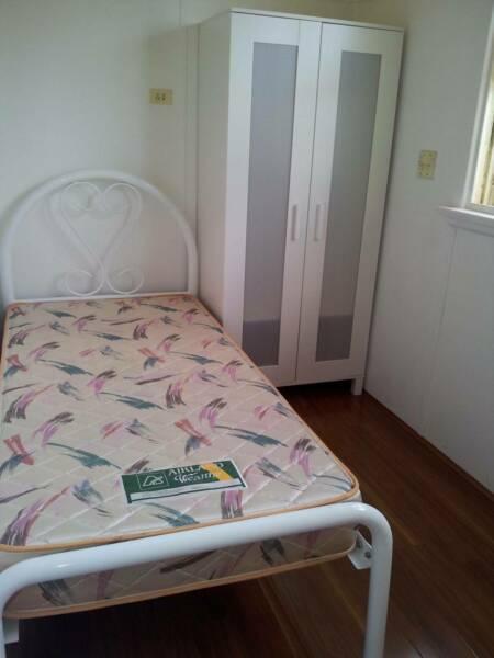 Affordable furnished room in Kogarah---600metres to station