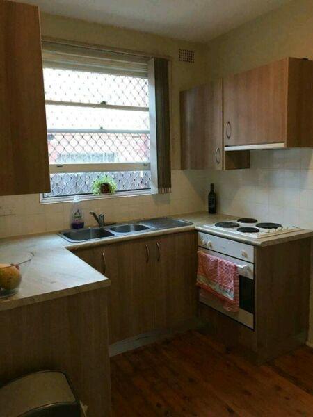 2 room with double bed in share aparment with one more person